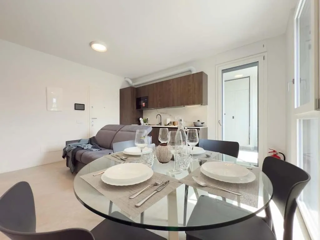 Homeby, Casa Raffaele ミラノ
